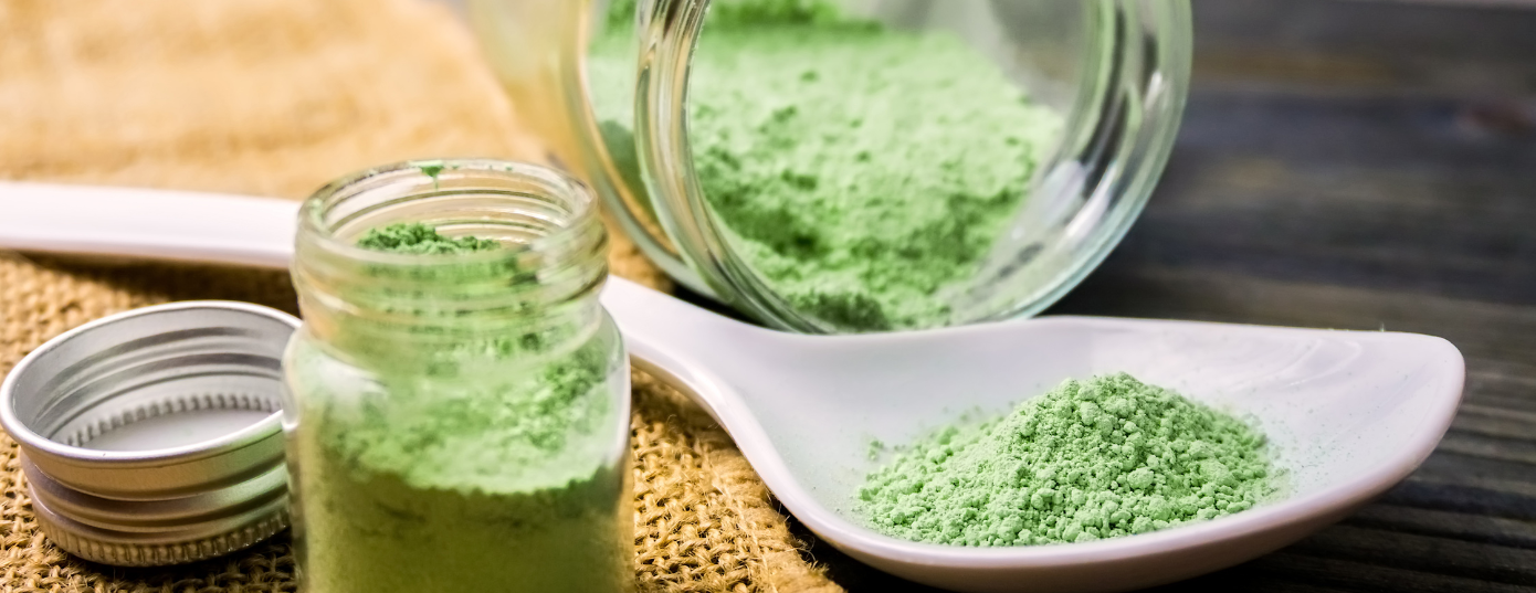 kratom seeds in powder.png