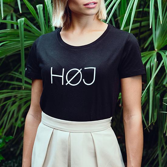 Blonde woman with black HOJ tshirt