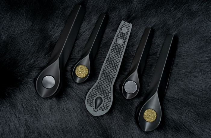 different types of pipes to smoke weed