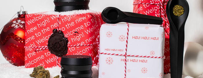 christmas gifts with pipes and grinders