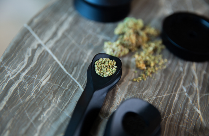 smoke pipe and cannabis strain