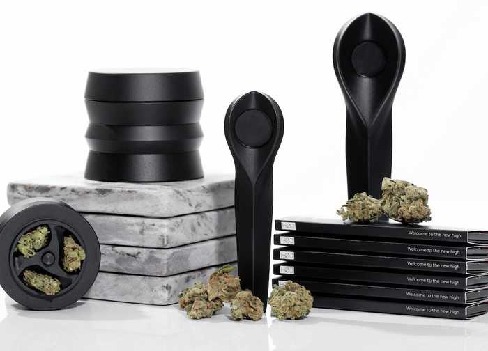 pipes, rolling papers and a grinder to smoke weed