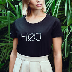Blonde woman with black HOJ tshirt 